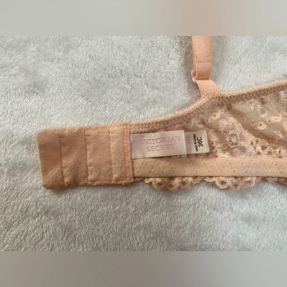 Victoria’s Secret Pink‎ Lace Bra Size 36C